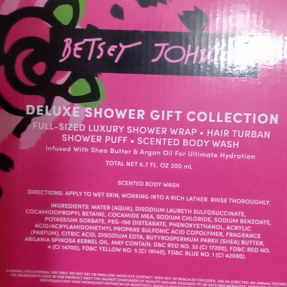 Betsey Johnson Deluxe Shower Gift Collection πππ - Picture 6 of 6